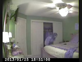 Paslėptas kamera į lova kambarys apie mano mama prigautas terrific masturbacija